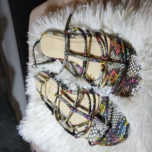 Rogue Helium sandals